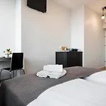 アパートホテル クラクフ B&B