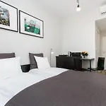 クラクフ B&B アパートホテル クラクフ