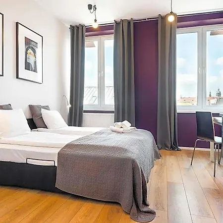 Krakow B&B מלון דירות